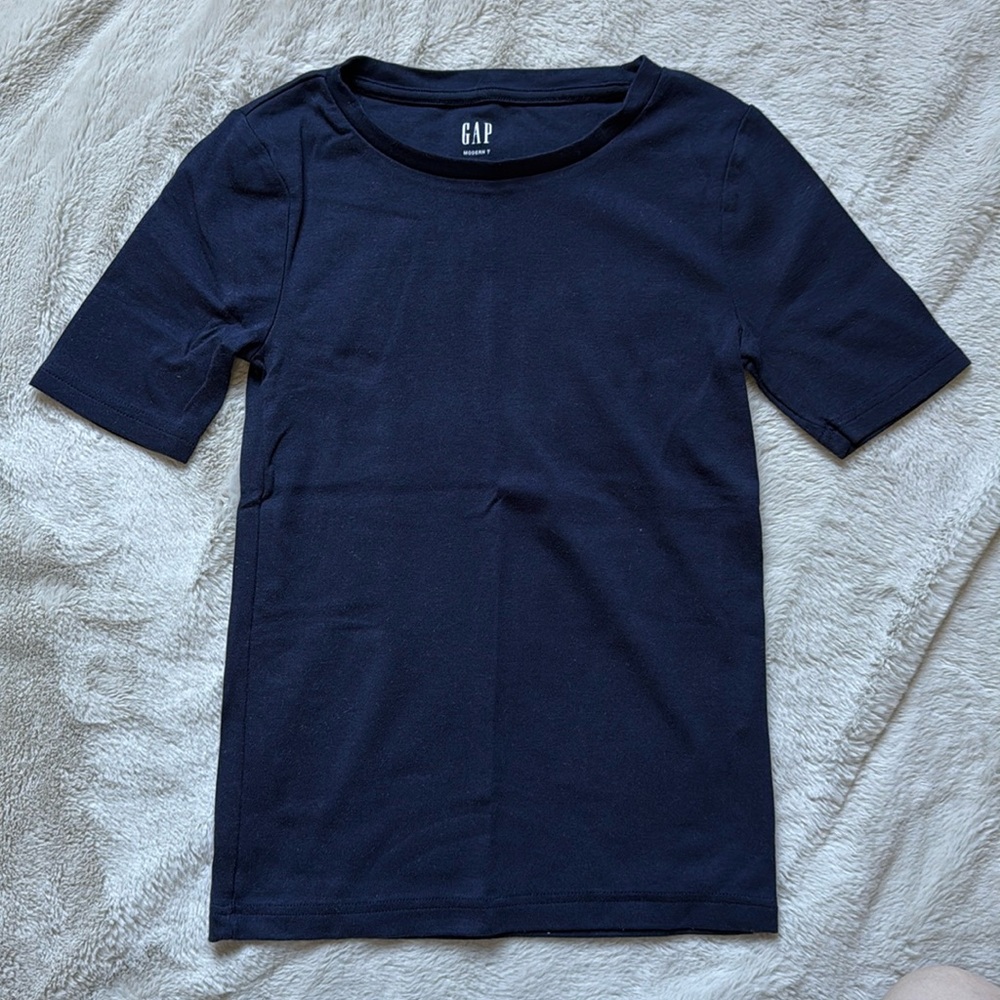 New Without Tags GAP Modern T Blue Crew Neck Short Sleeve T-Shirt